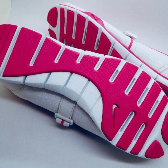 Nike NWT Mary Jane Size 6 White Sneakers Shoes - Picture 3 of 15